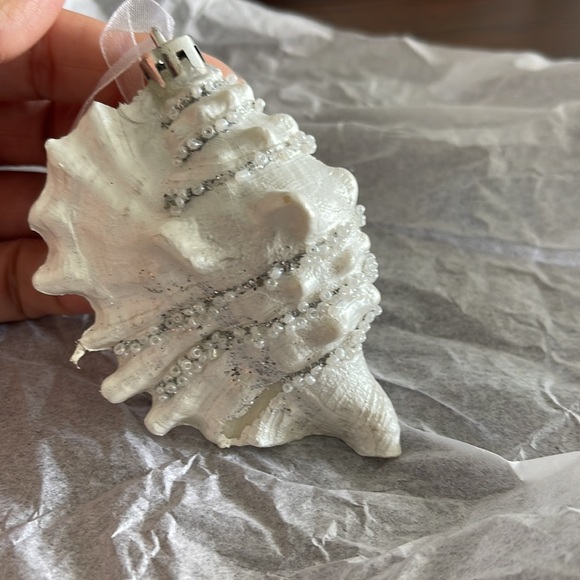 Shell 🐚 ornament - Picture 2 of 3